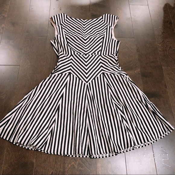 Vero Moda Strips Dress - Picture 2 of 5